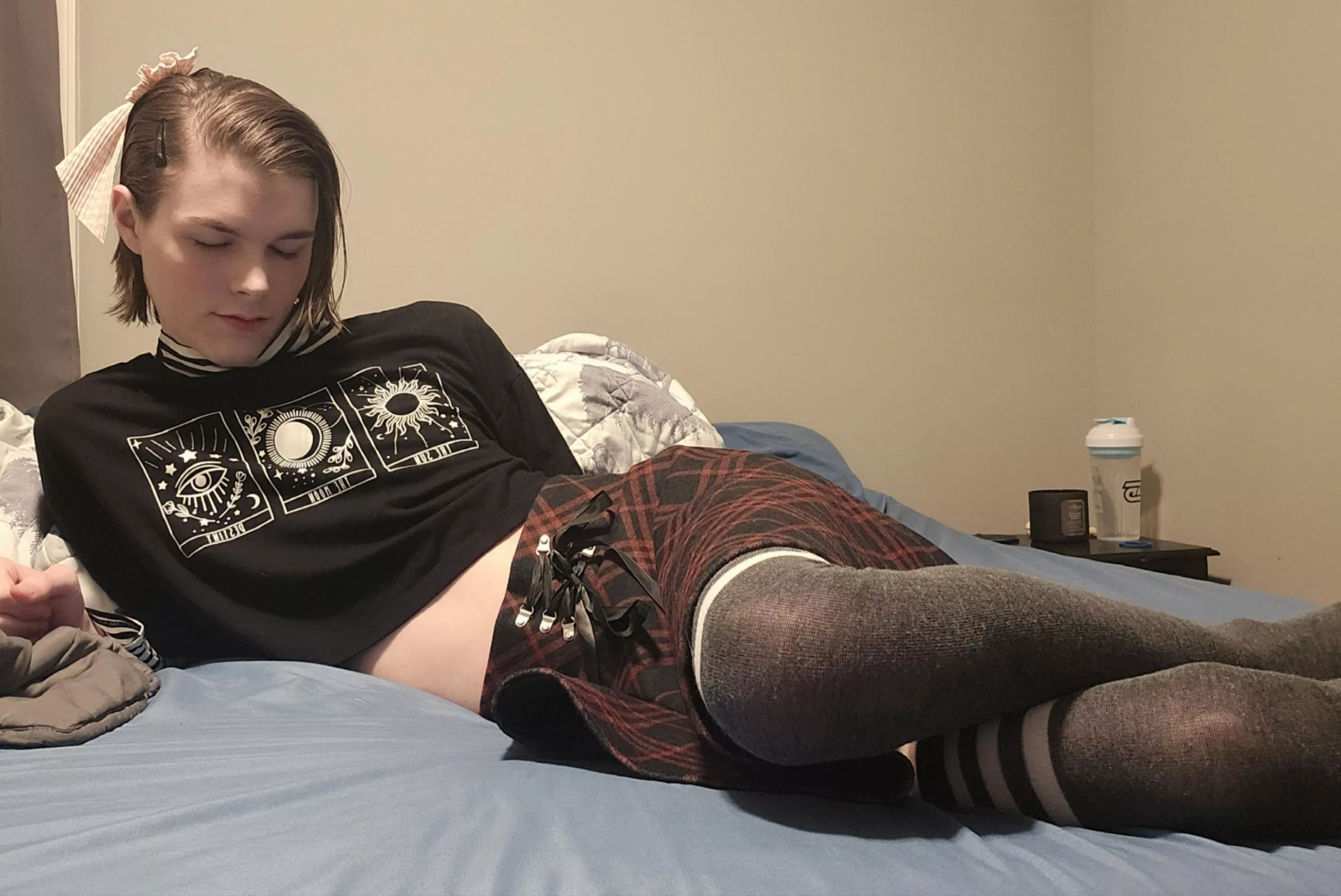 First post with face and makeup 😖 posted by ZagreusHade5