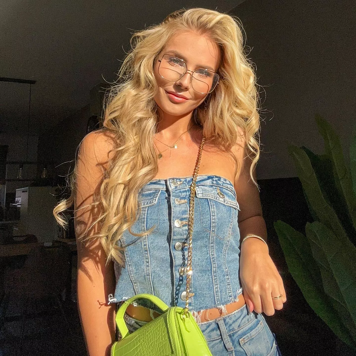 Glasses make her sexier posted by HonestRunner