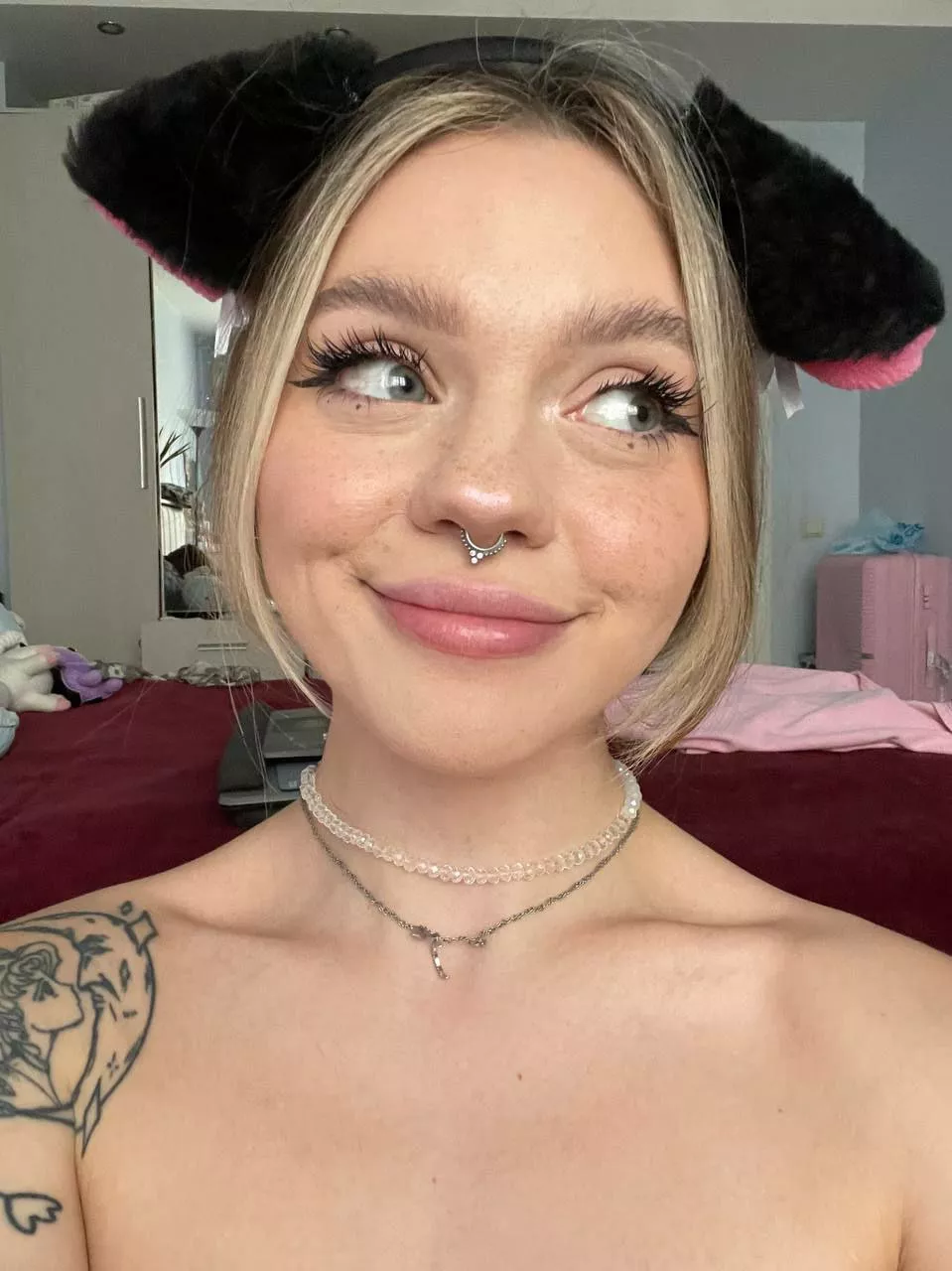 Hey, sir! It's been a while since you fed your cat posted by rhinalwessex96