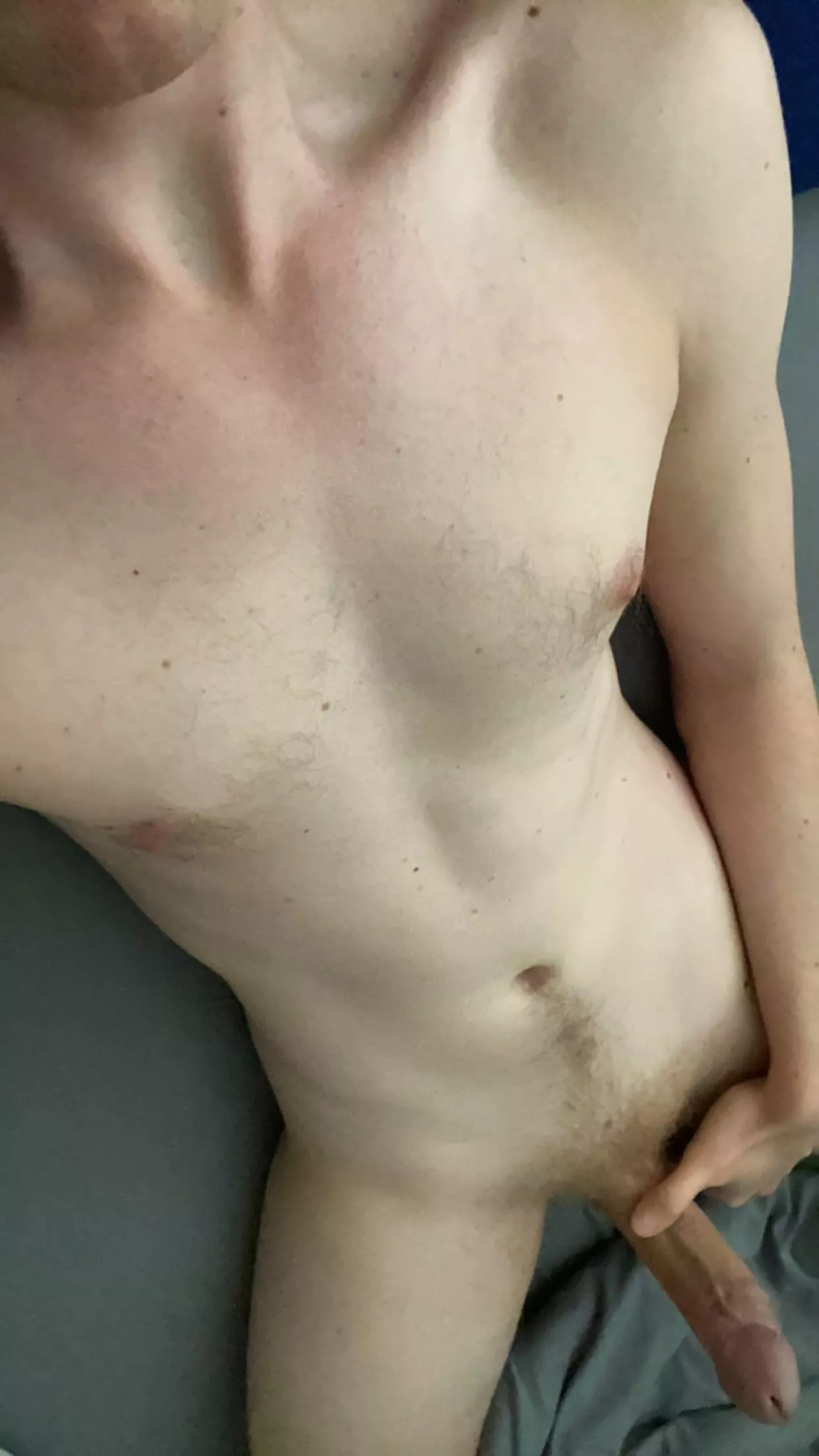 I don’t wanna get up 😪 (29) posted by Gforce904