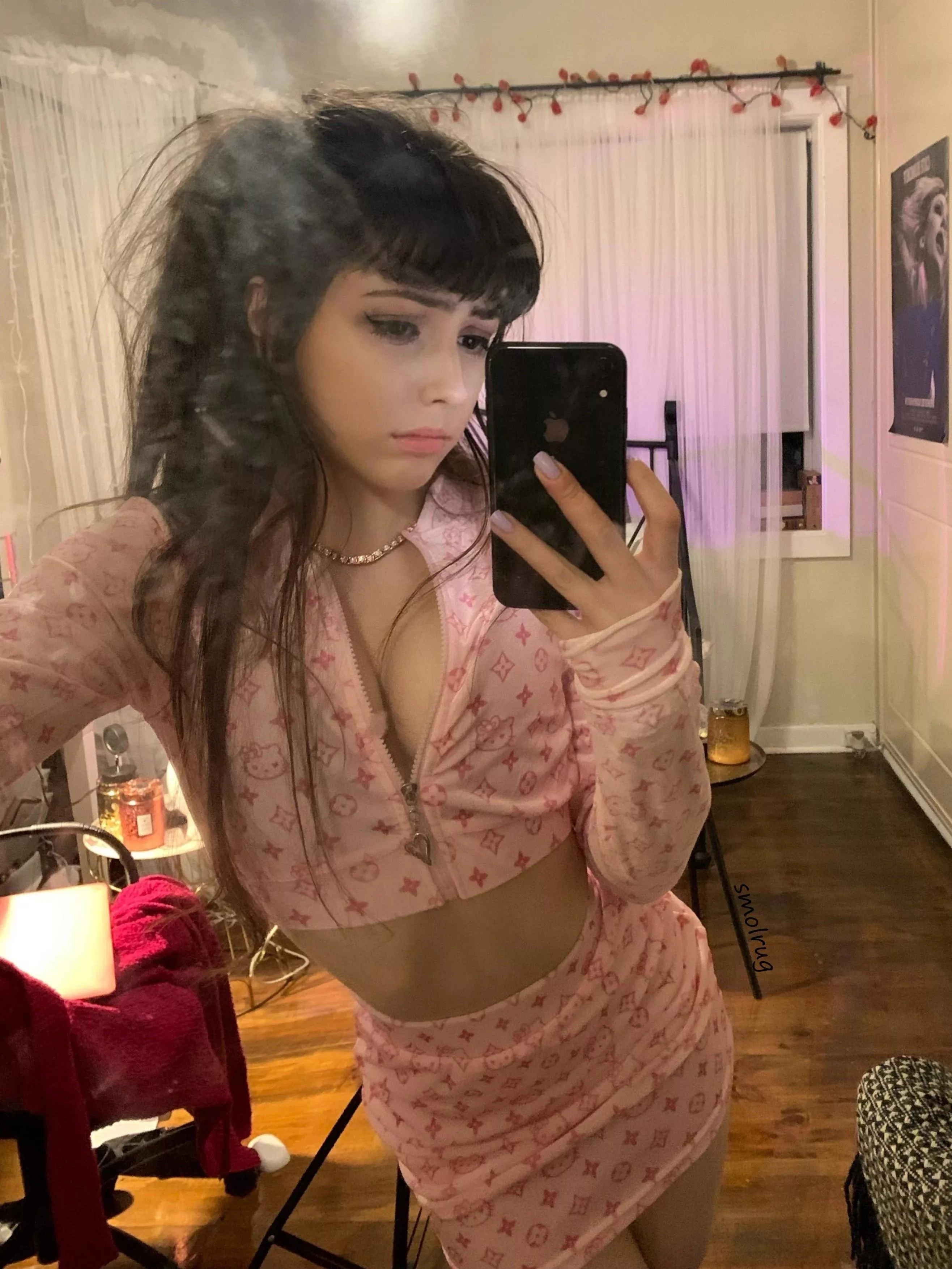 i hope ur having an amazing weekend! come say hi💖18f posted by smolrug