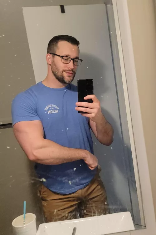 I know, I need to clean the mirror. 🙄 by Gym-Nerd