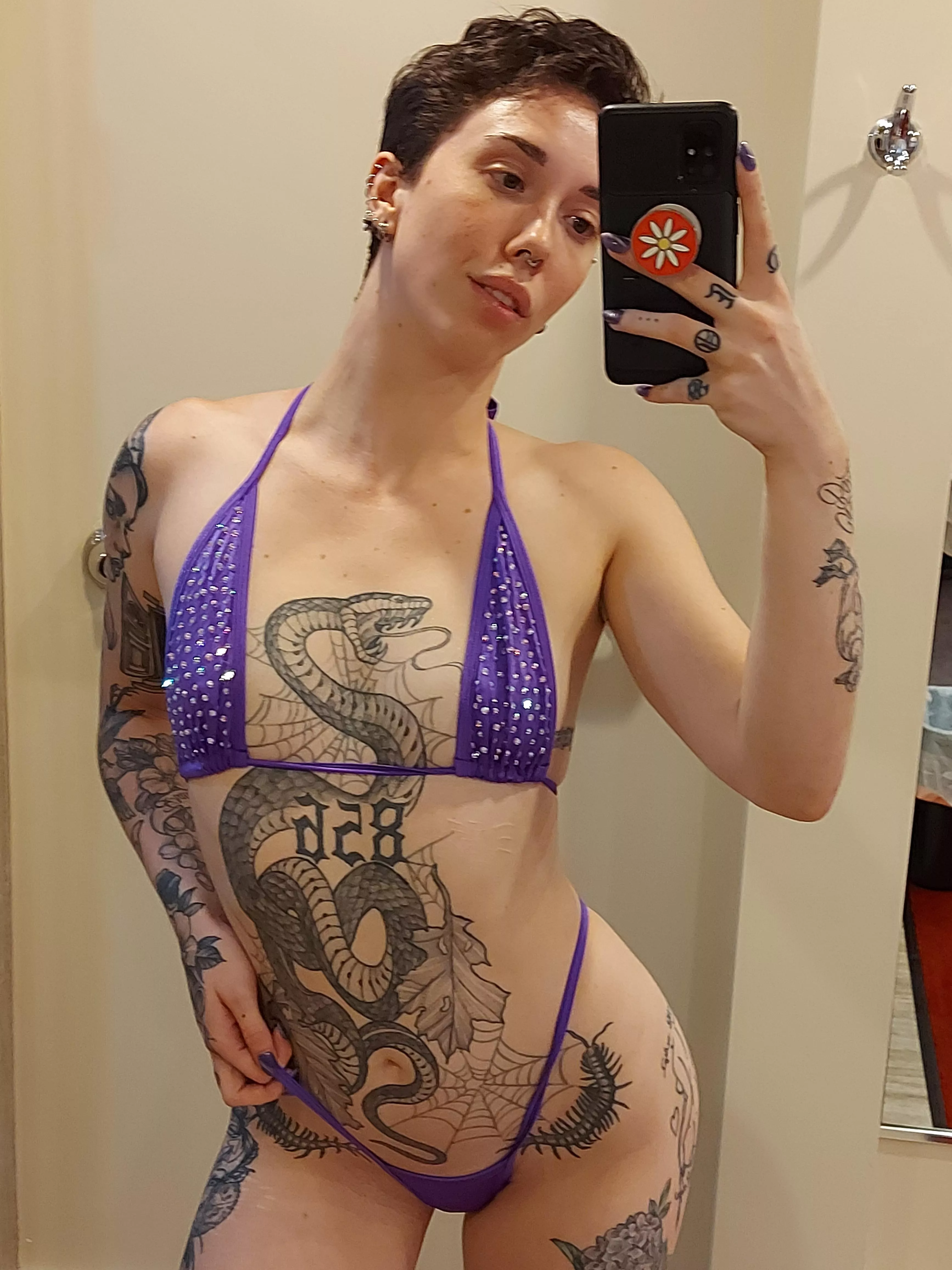 I love the sparkles! posted by the_salemnox