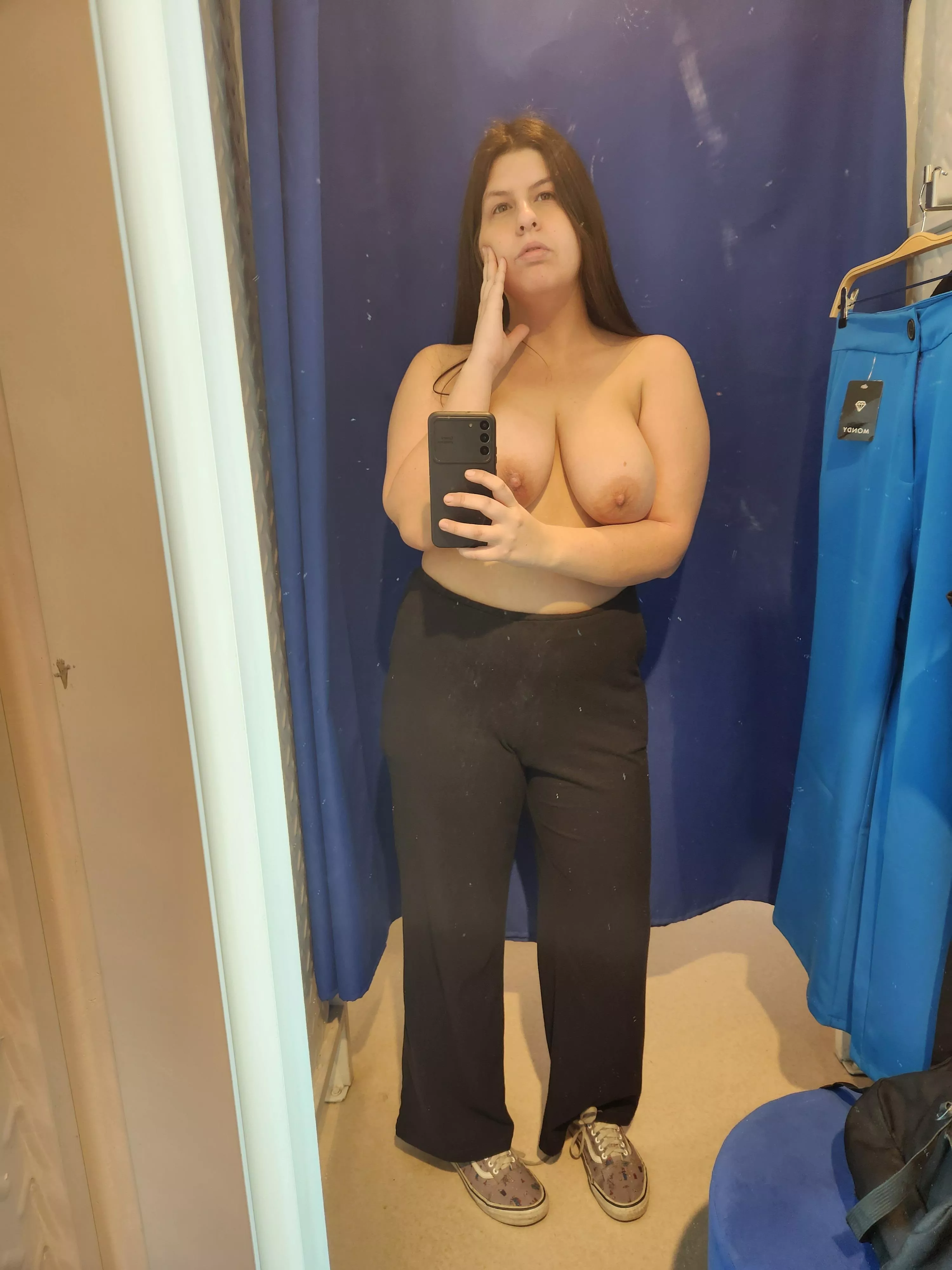 I love to try on new clothes posted by abbysweet_