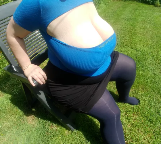 I seem to be immune to tanning 🤪 [F] by bigpaireire