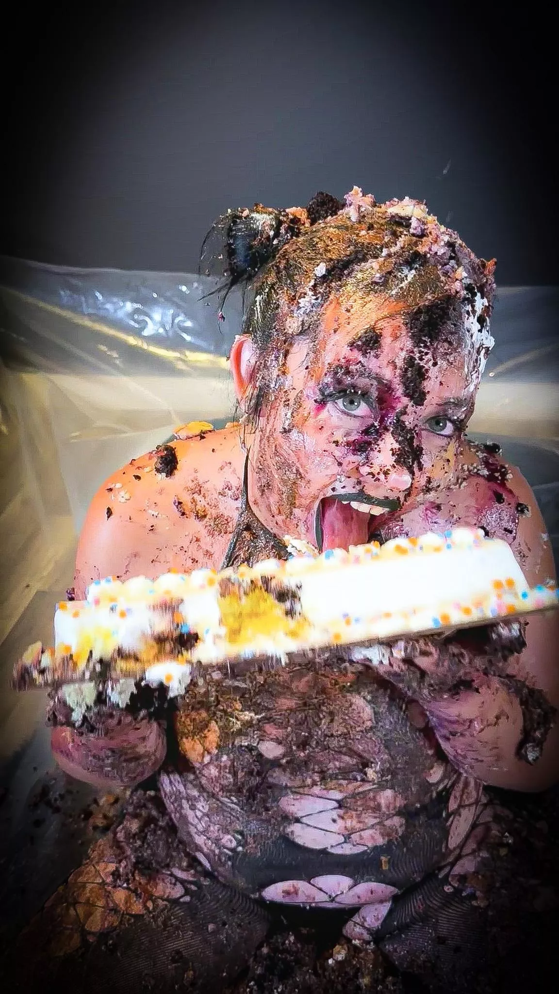 I wanna smash my cake & eat it too 😏🍰🖤 posted by MissNoireNFToy