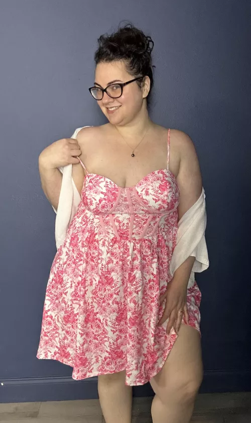 In a pink mood. by KinkyFatHoney