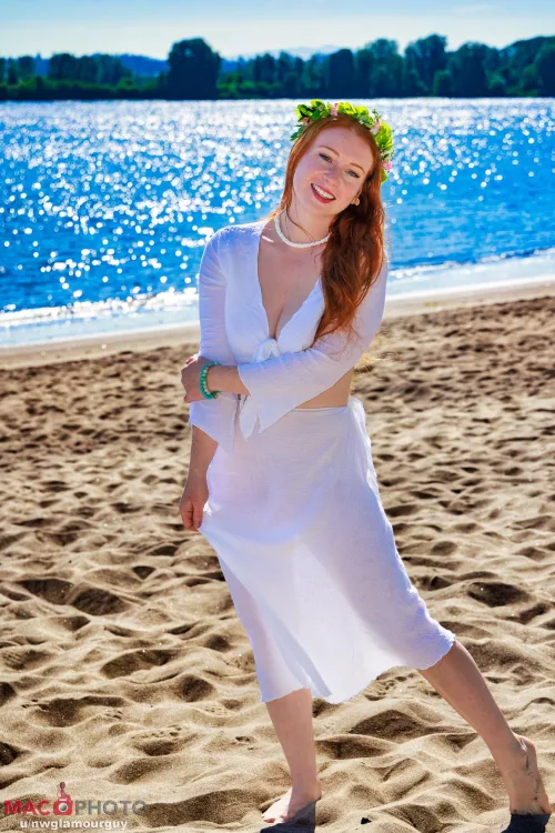 Joey in White Linen by nwglamourguy