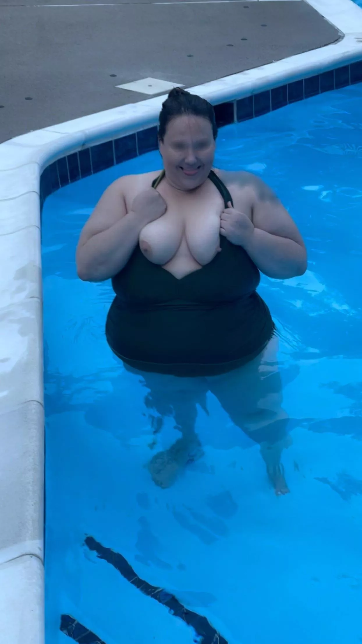 My first public pool flash with other people around. What a thrill! Wish someone would join me :) posted by ThickSugarBunni