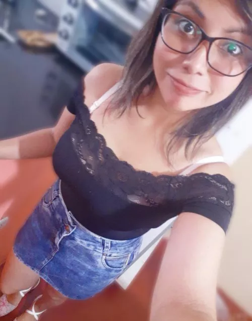 Should i keep the glasses on after our date? by SexyAzucena