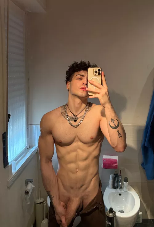 The elephant in the room: by antoniosuxx