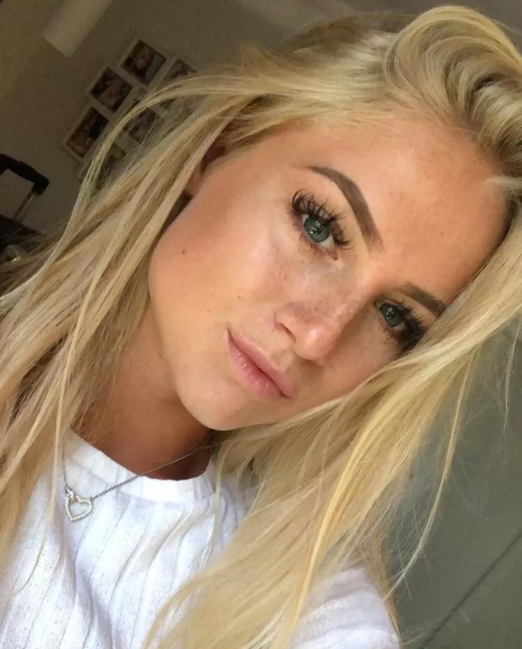 Alisha Lehmann posted by Candid-War855