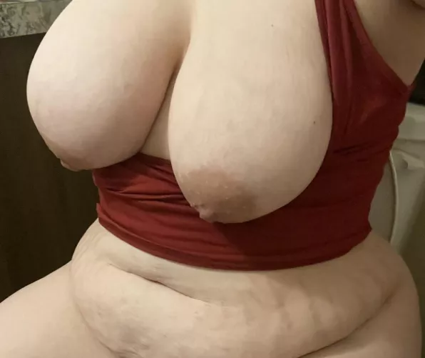 Are you in the restroom scrolling Reddit, or somewhere you shouldn’t be looking at my nudes by SoftFetishkitty