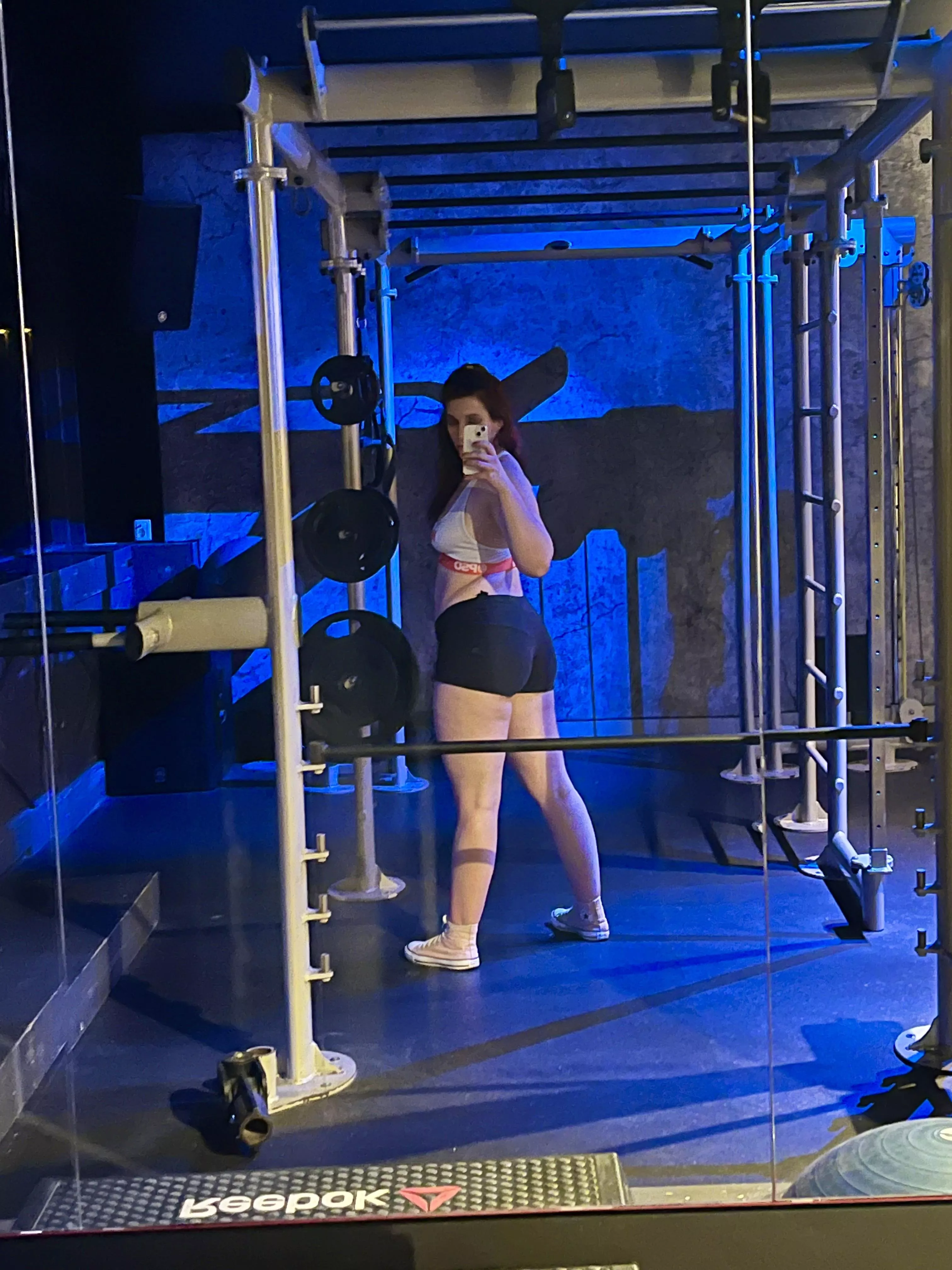 Finally in the gym, only my gym have this horrible lights? posted by victoria_Nobile