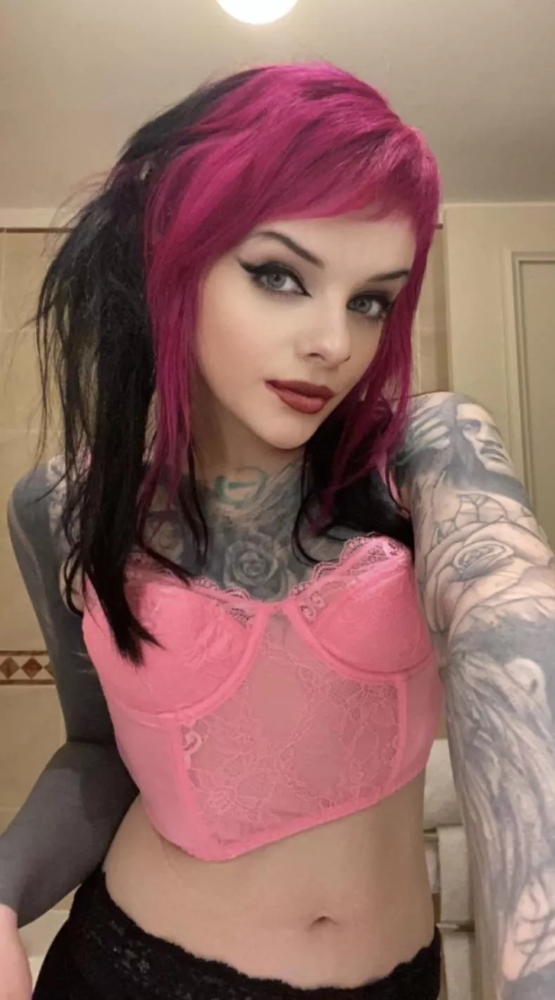 Fuck, marry or creampie? posted by PixxiGrrl_