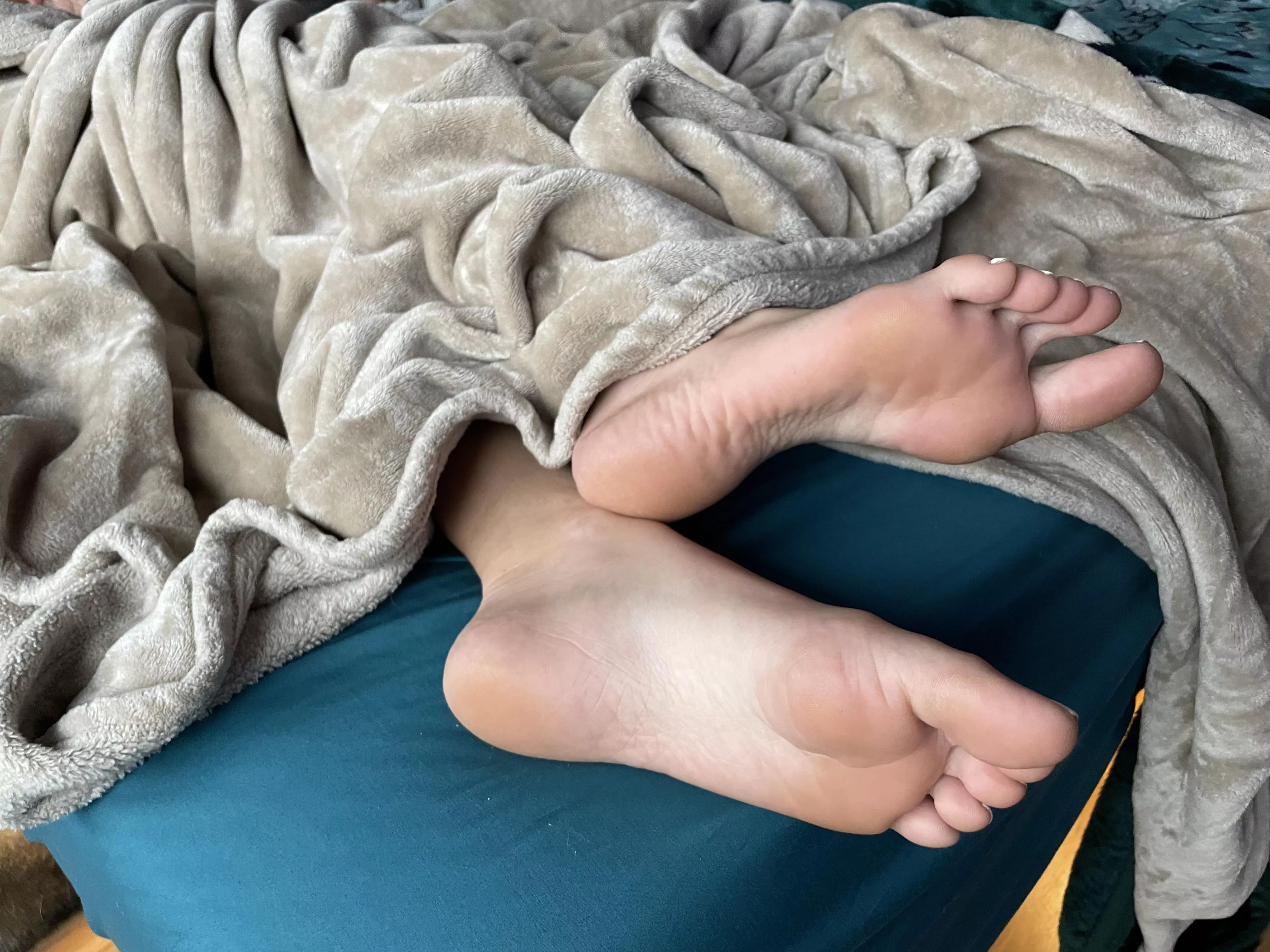 I hate when they get too hot posted by Thedivinefoot