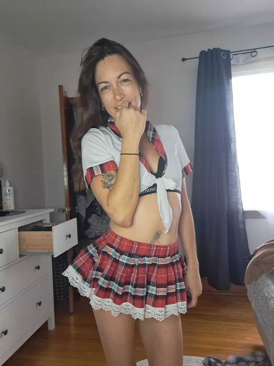 If you eat divorced pussy I want to be best friends… posted by Violet_baddie
