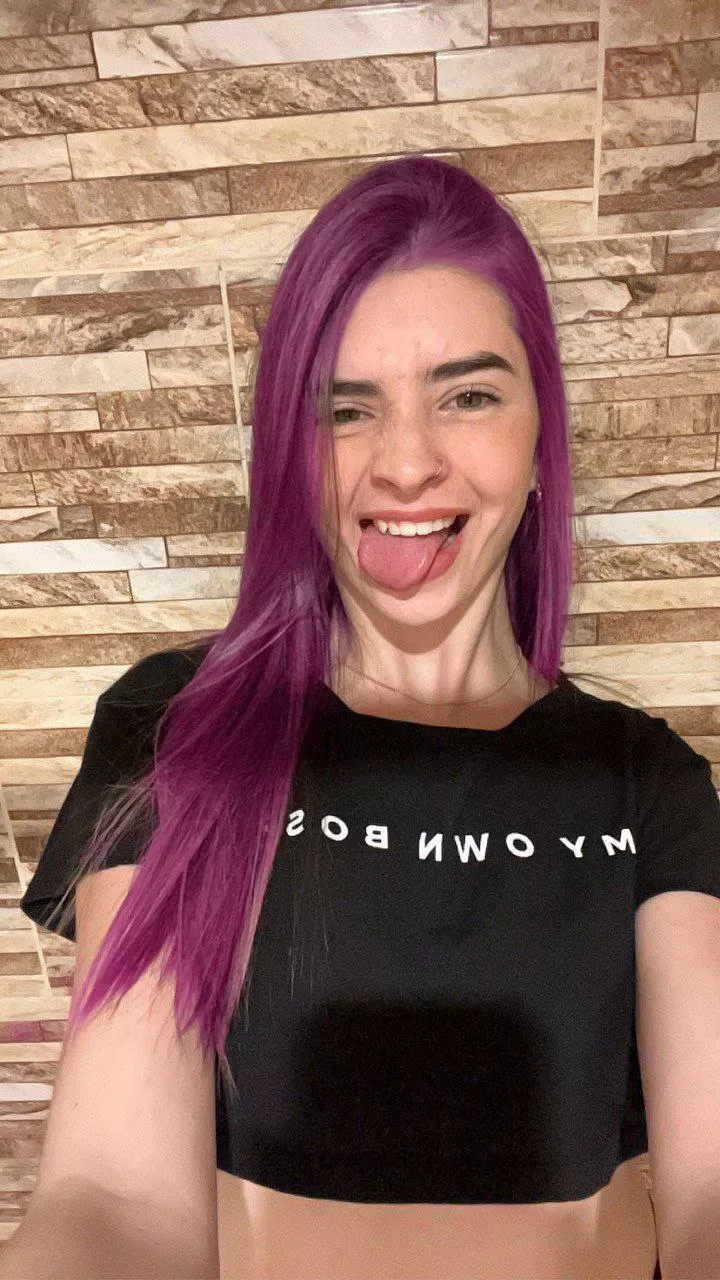 I'm thinking about changing it to red, what do you think? posted by aRPHEsin