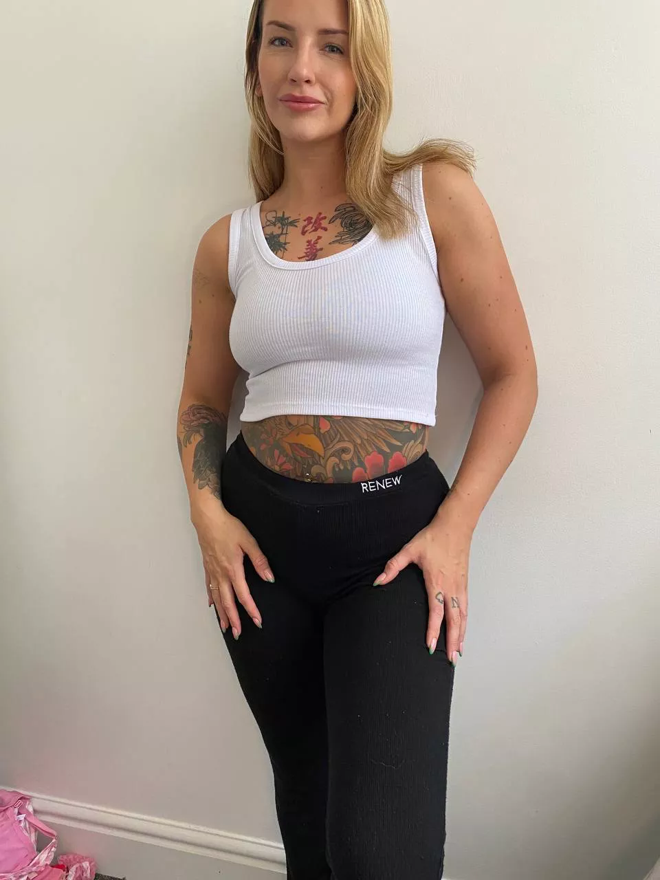 just another croptop 4 u posted by minierentq