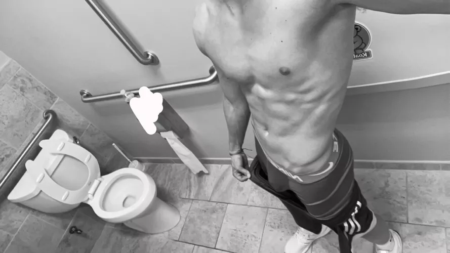 Masc dudes hmu need a gym buddy and fuck buddy pm a pic by Xxgrif