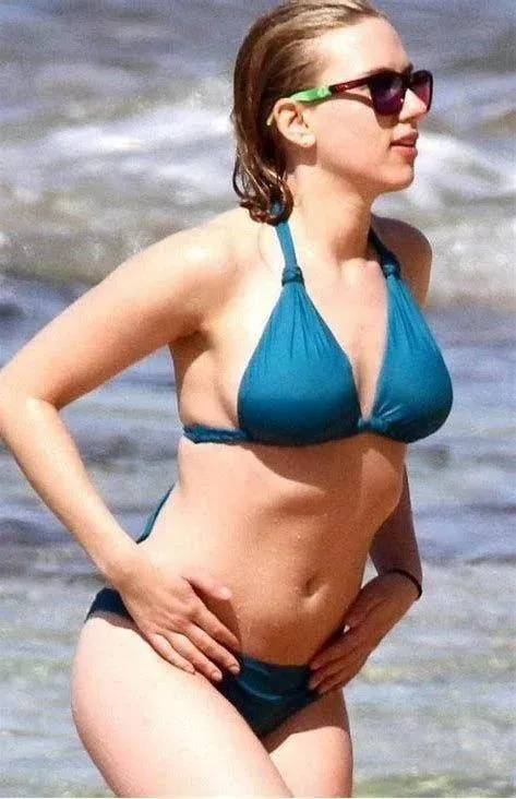 Scarlett Johansson posted by SadBid2941