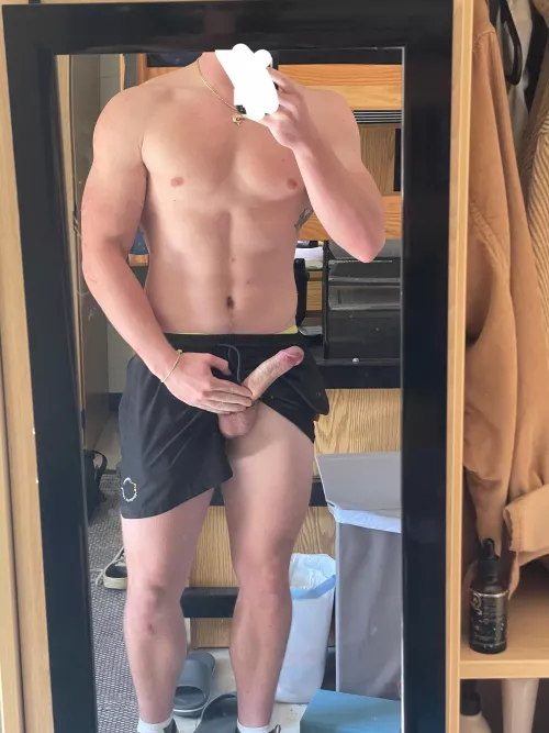 18, straight but horny for boys by jetsumol