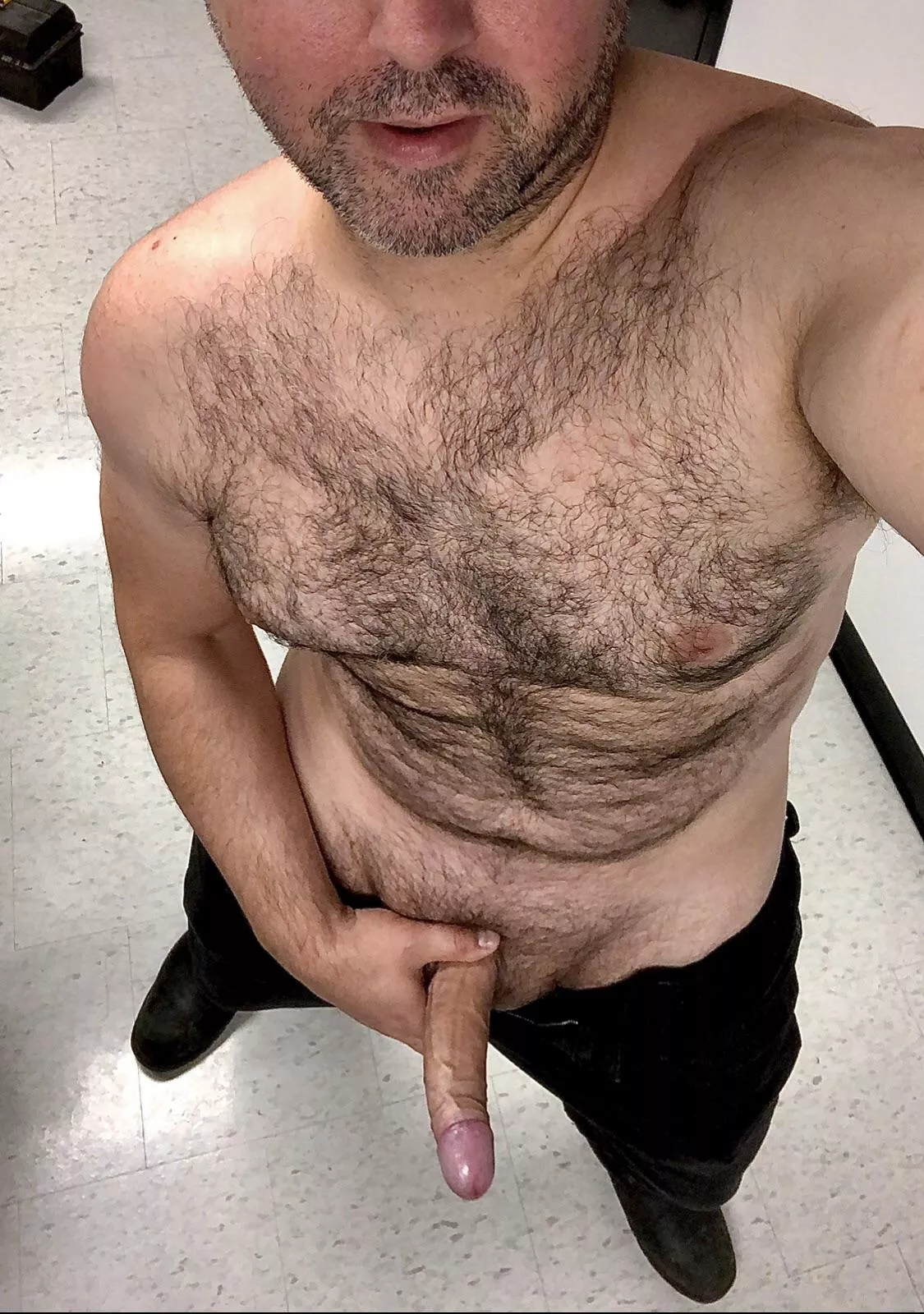 (43), 6’1, 215lbs, 8”, 100% Dad. posted by AreWeBareYet