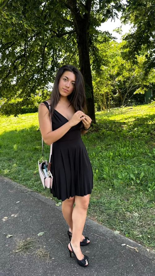 A no bra look with a cute dress is a must F19 by little__devill