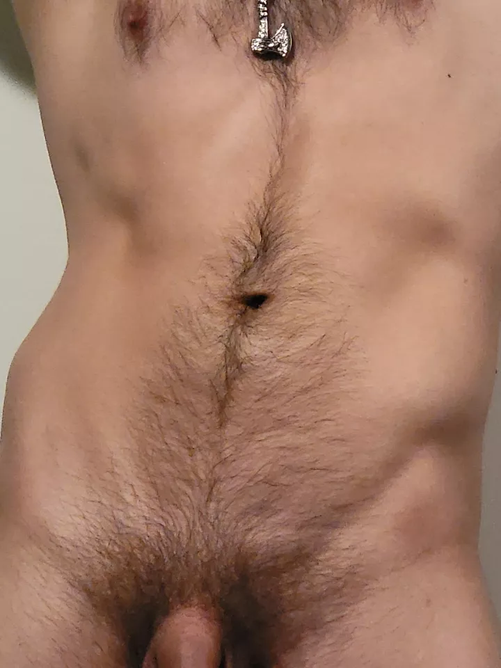 Are these man pubes making u think things? 😜 posted by XyonSkye