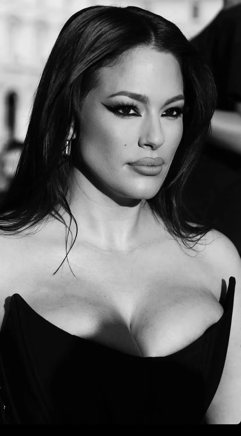 Ashley Graham posted by Frequent-Ad9006