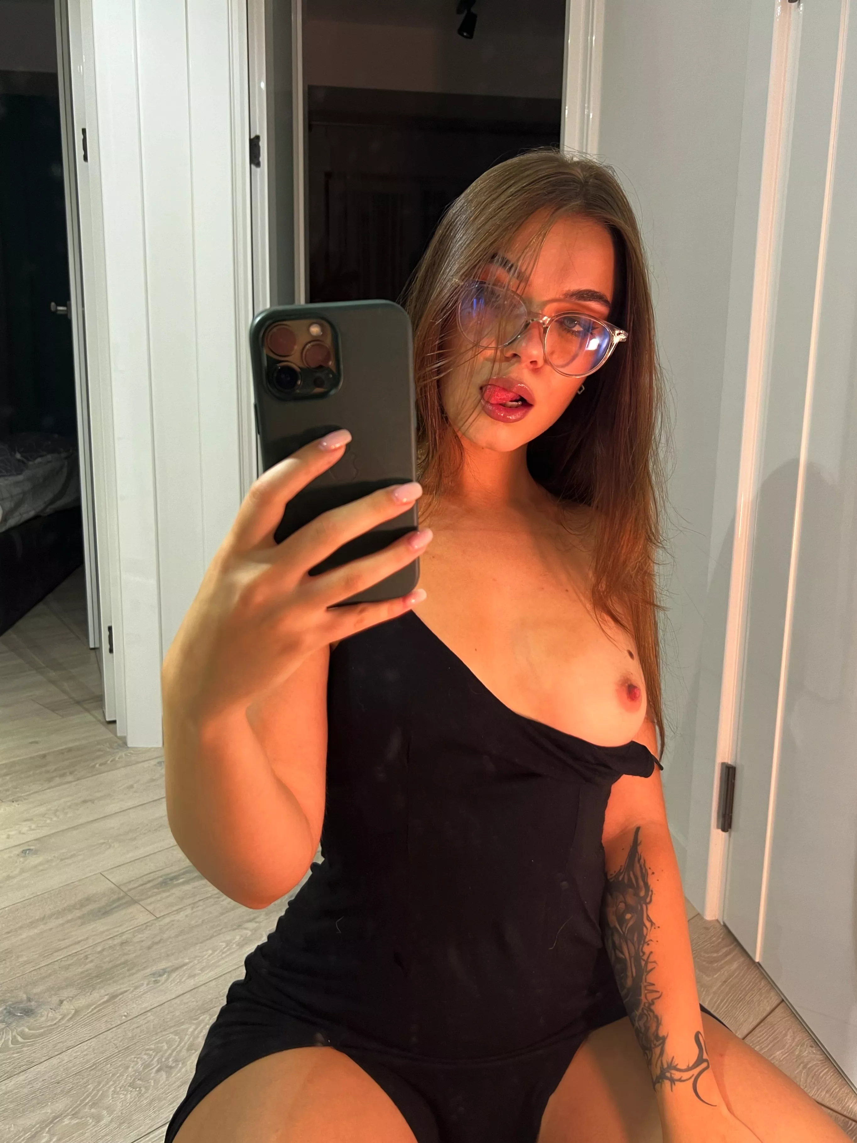 Can you keep up with my unapologetic sensuality? posted by StandardOk8084