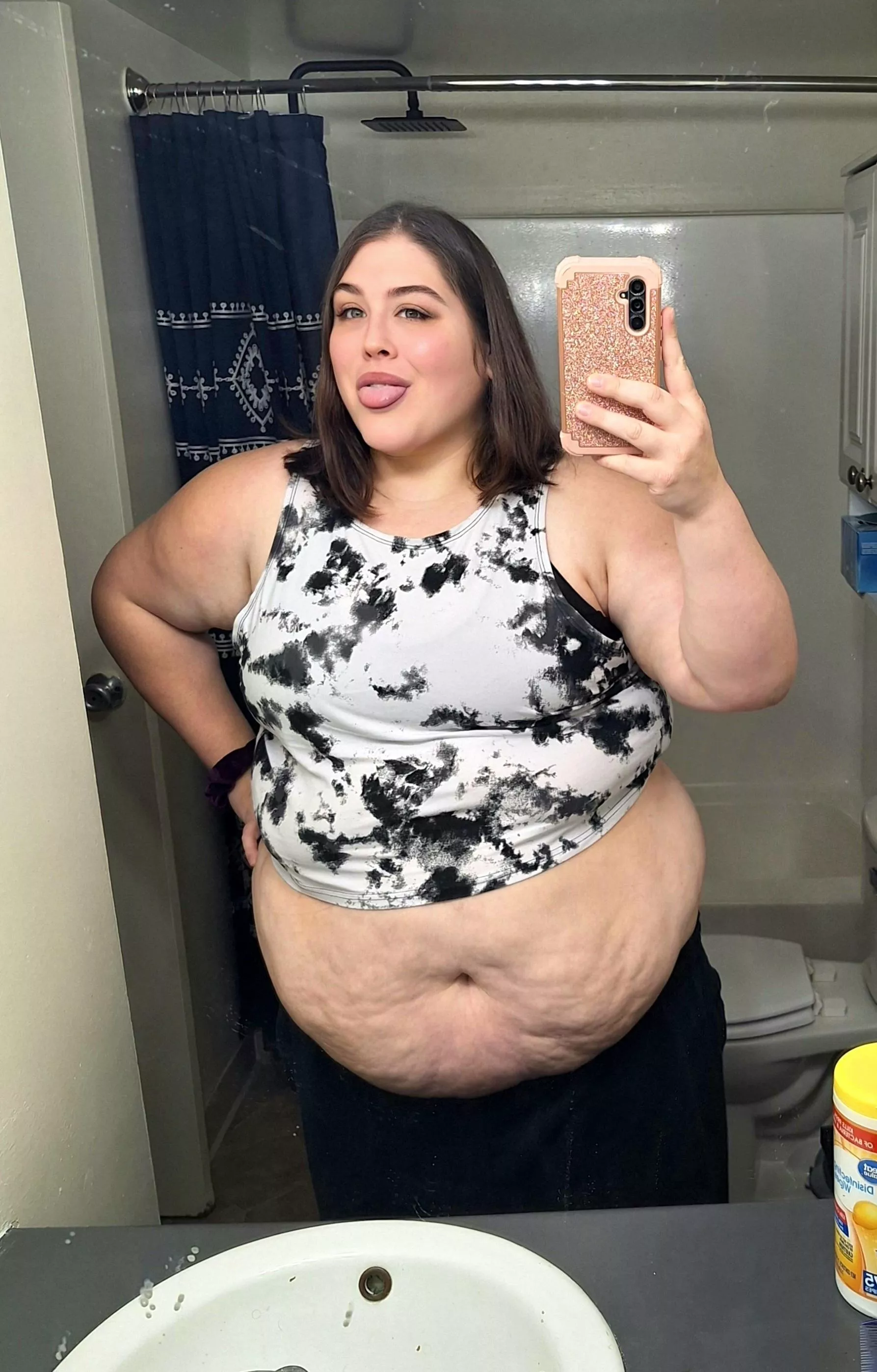 Come feed and play! posted by BbwAshleyBabe