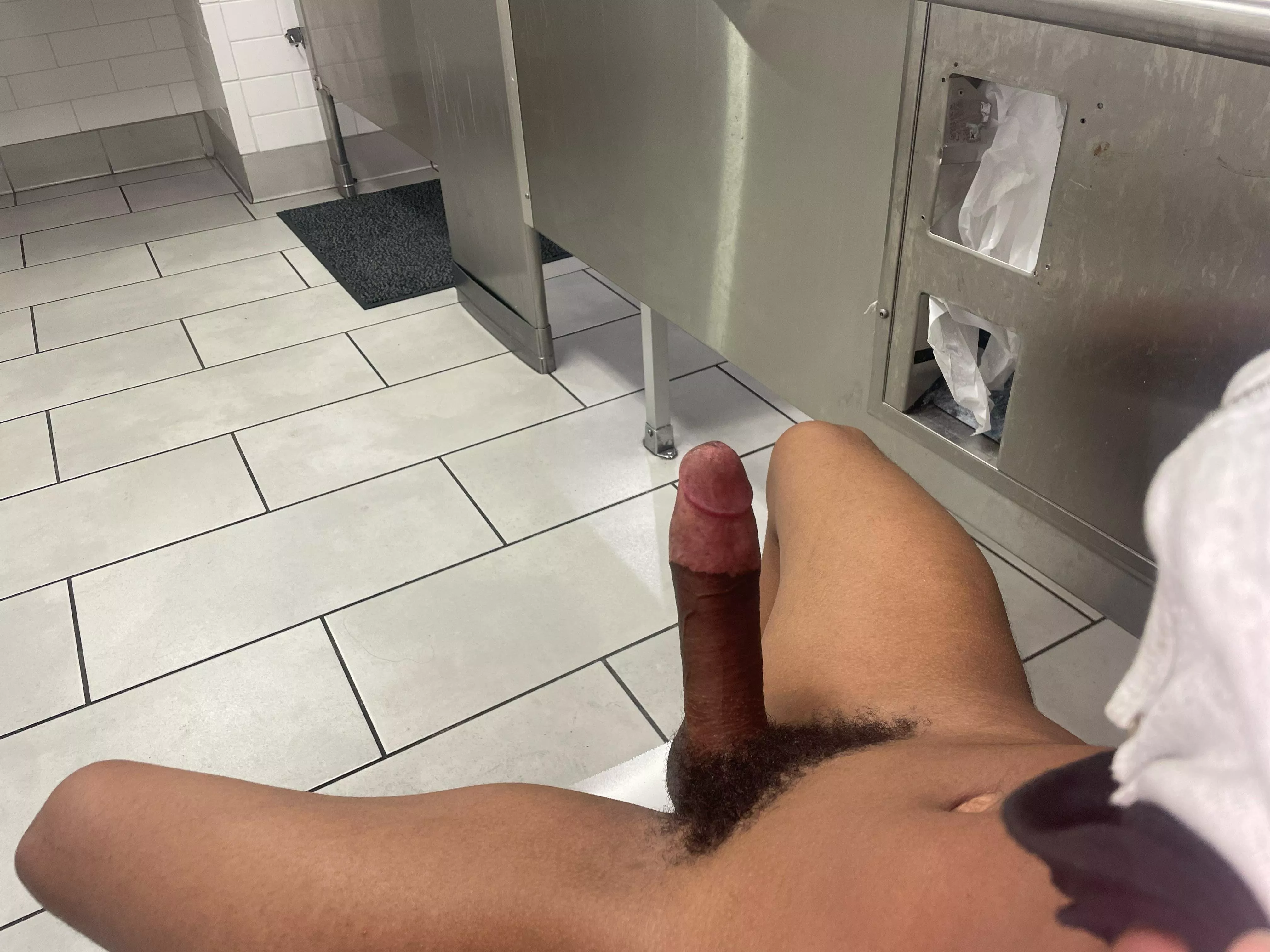 Come take a seat posted by Material-Fill405