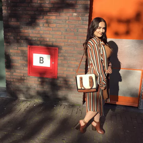 Do you look in her eyes? by JustFriendlyToday