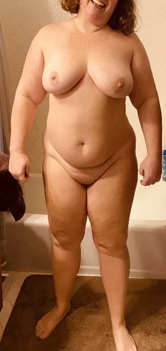 F 46, 220lbs, 5’7”. It’s going to be a great day. Doing my best to be positive about my body. posted by Shallowwaterrunsdeep