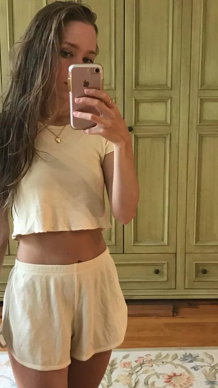 Feeling shy 🧸 posted by lilydenuit