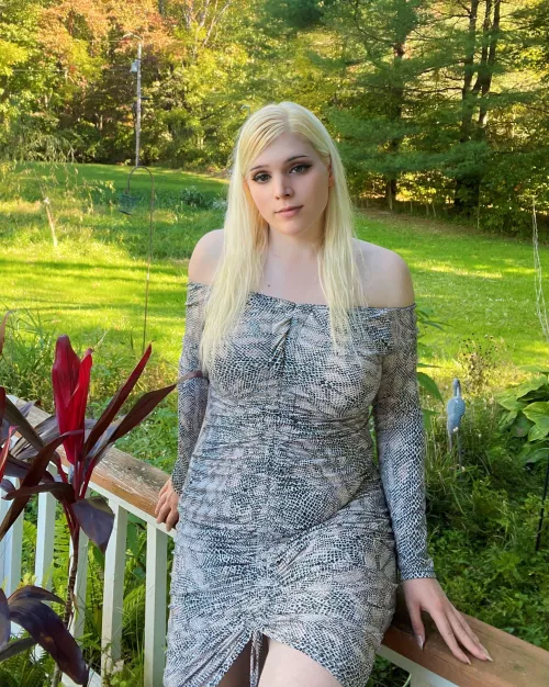 Good morning from this curvy femboy 🥰 by amandaraesfw