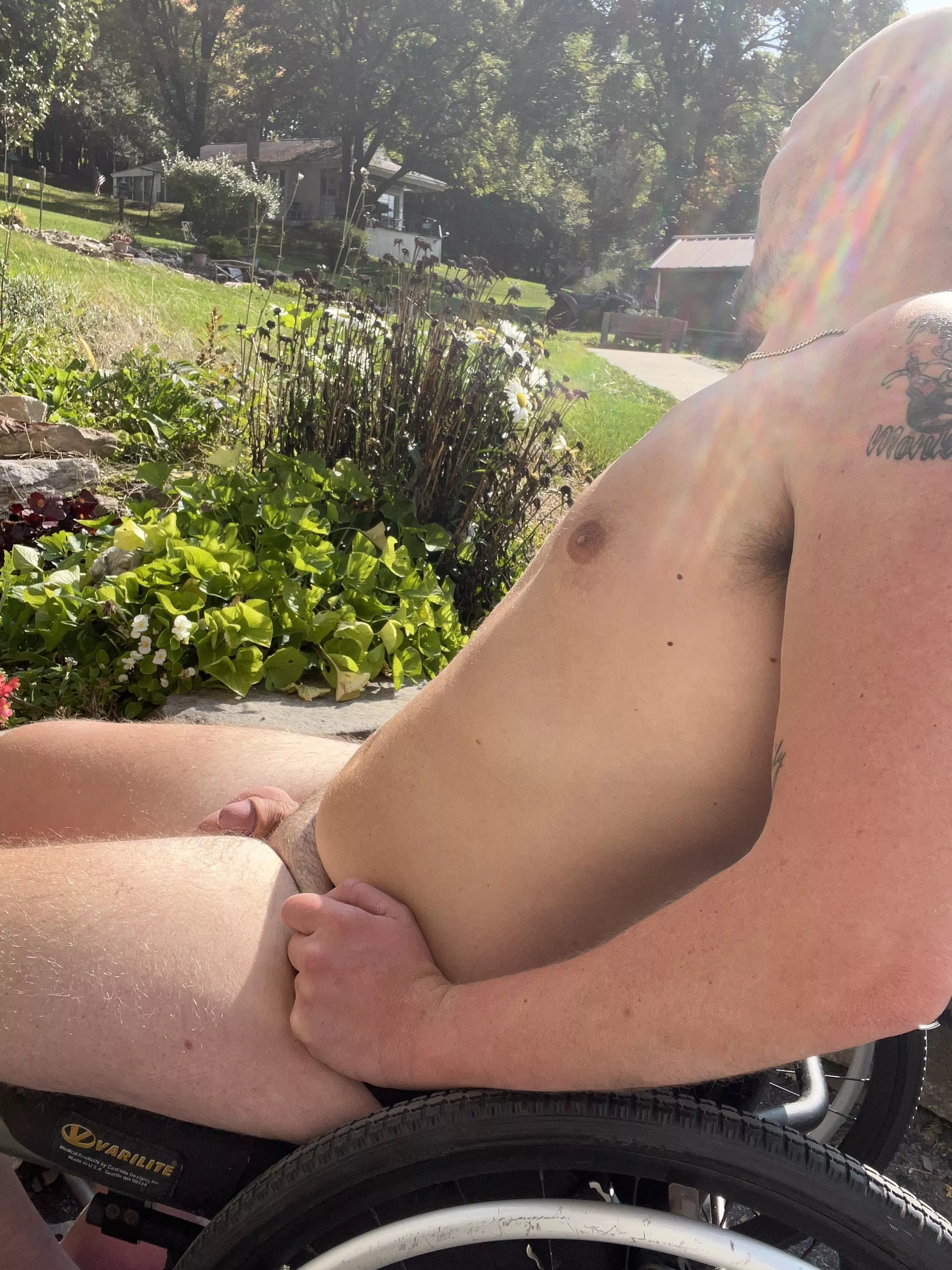 I should manage my garden rather than taking nudes posted by ExcalibursForce