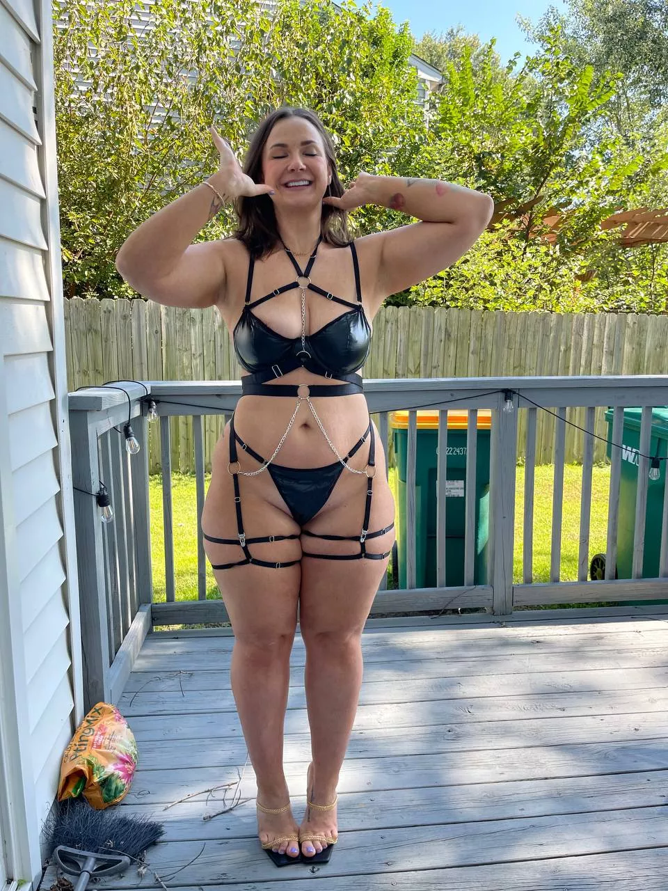 just got some new funny outfit what do you think? posted by Sexyrussiancherry