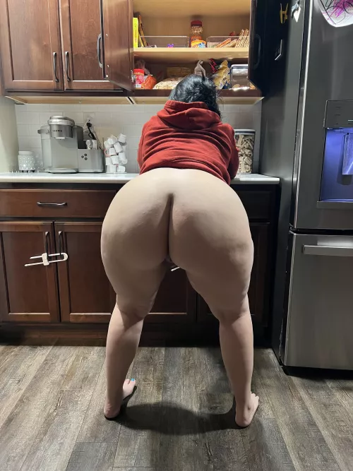 Let’s fuck my hotwife together while she bakes us cookies. by -xxxguynextdoorxxx-