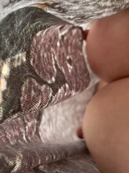 No bra but you can still have a look by mysteriousone1050