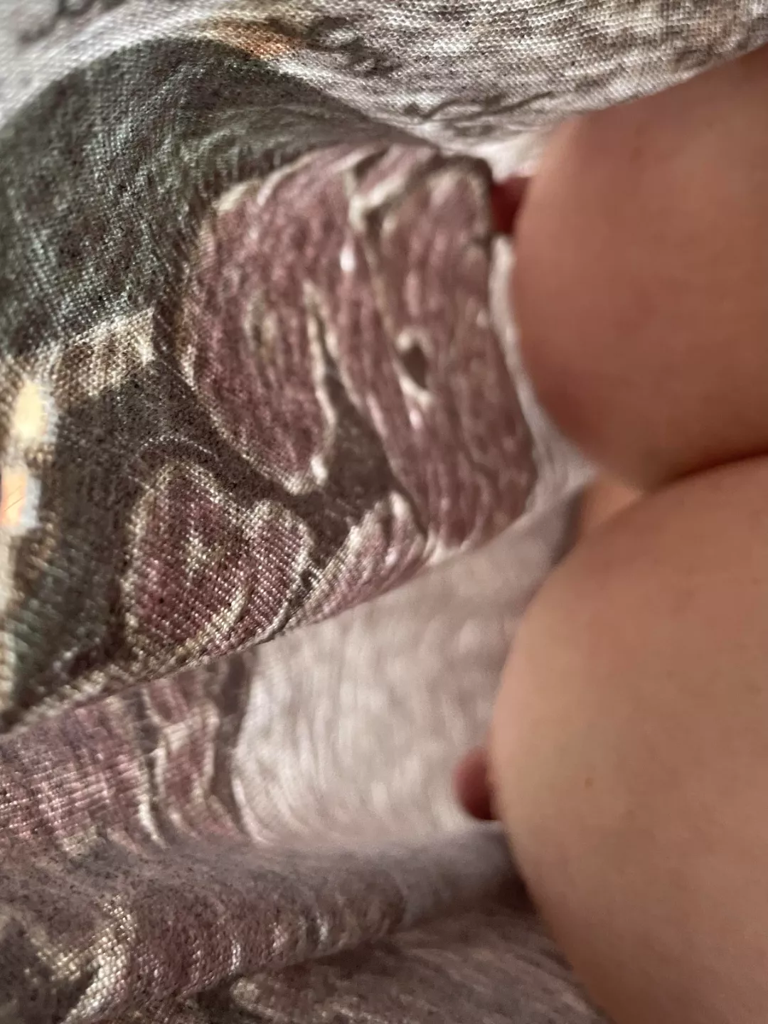 No bra but you can still have a look posted by mysteriousone1050