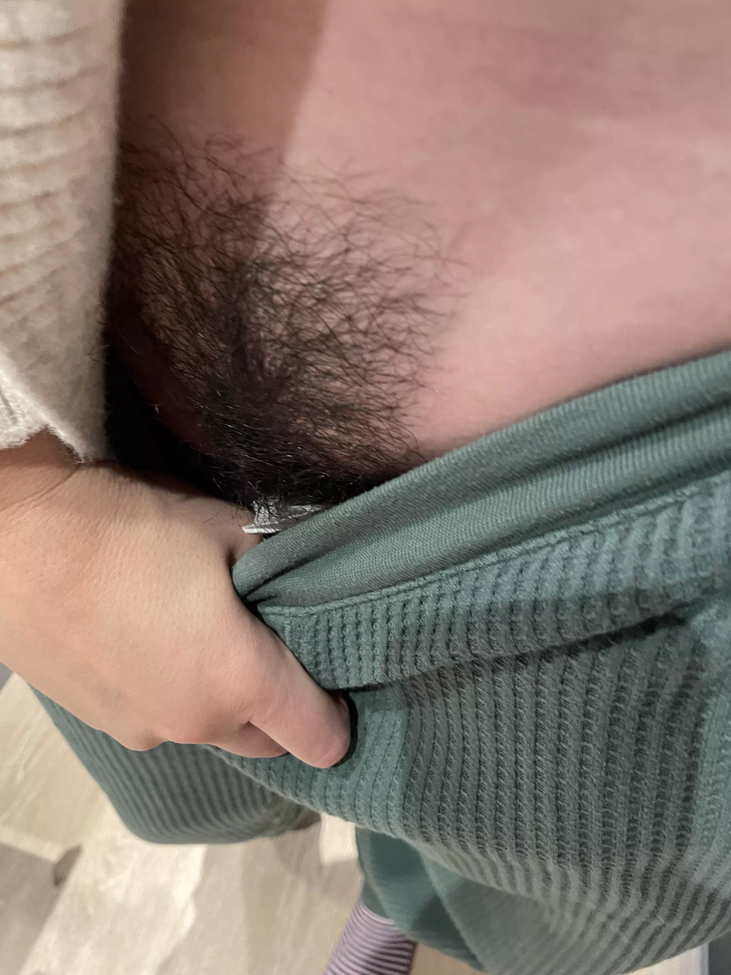 Quick peak posted by thepantymilf