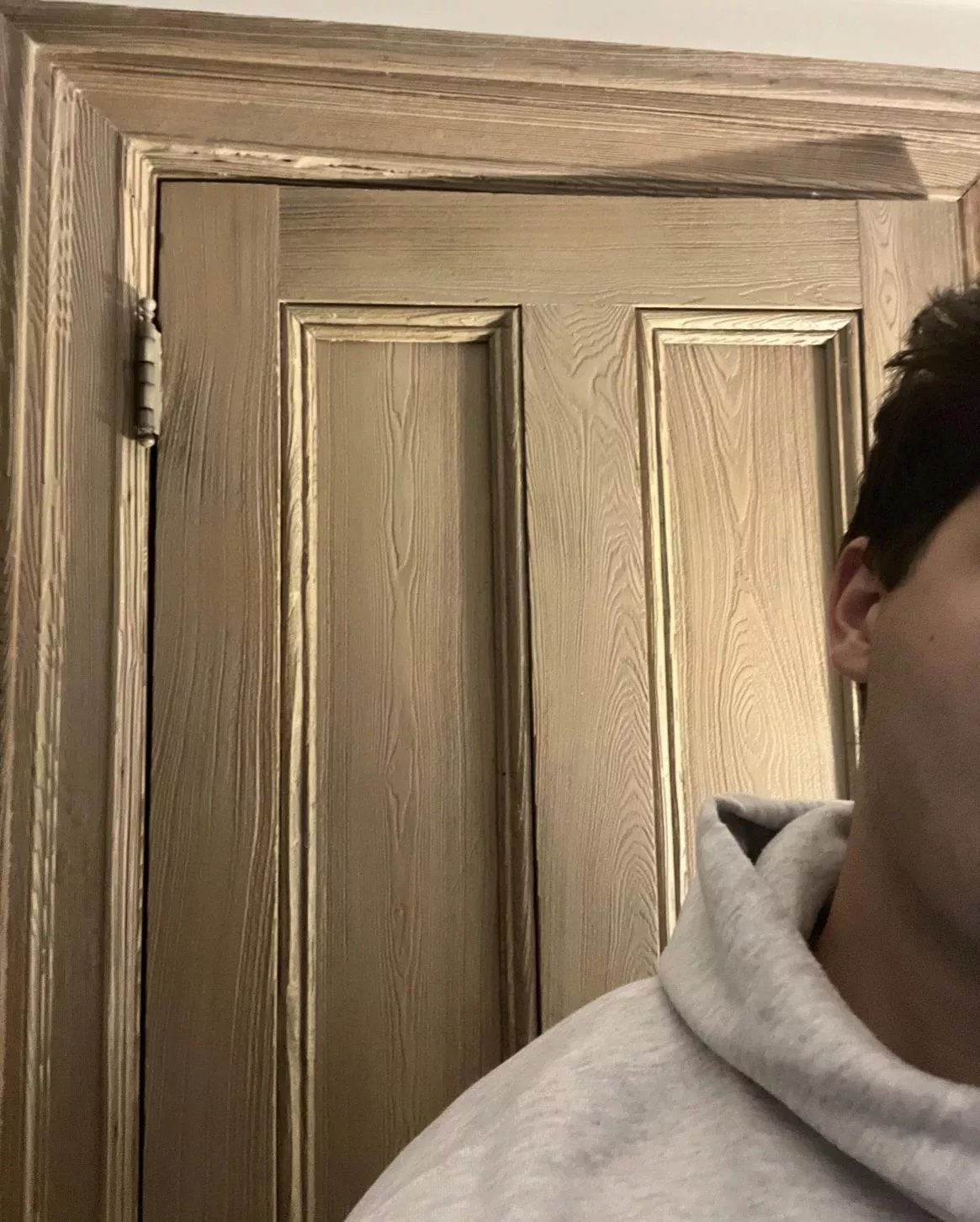 23 Canada DL top. Currently looking for bros to have fun with and get to know. Kinky too;) add snap and send face: j_grey1765 posted by Johngrey123145