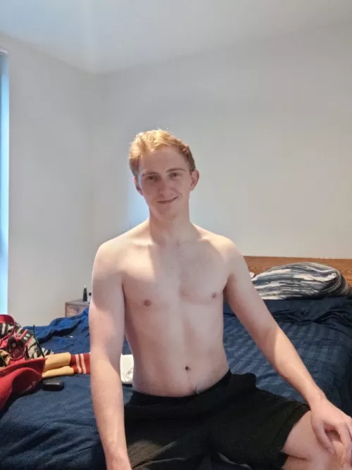 Come on, let's get into bed by Atomlad360