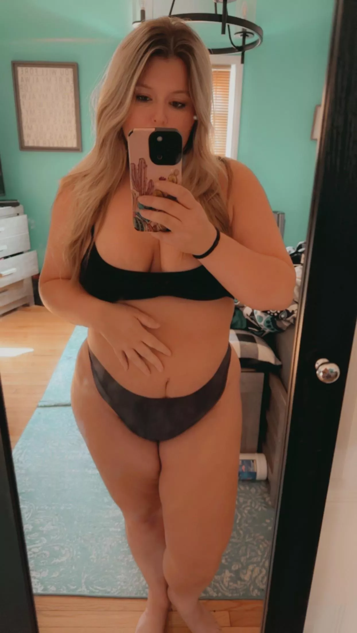 Do you like a curvy woman? posted by elle_girl713