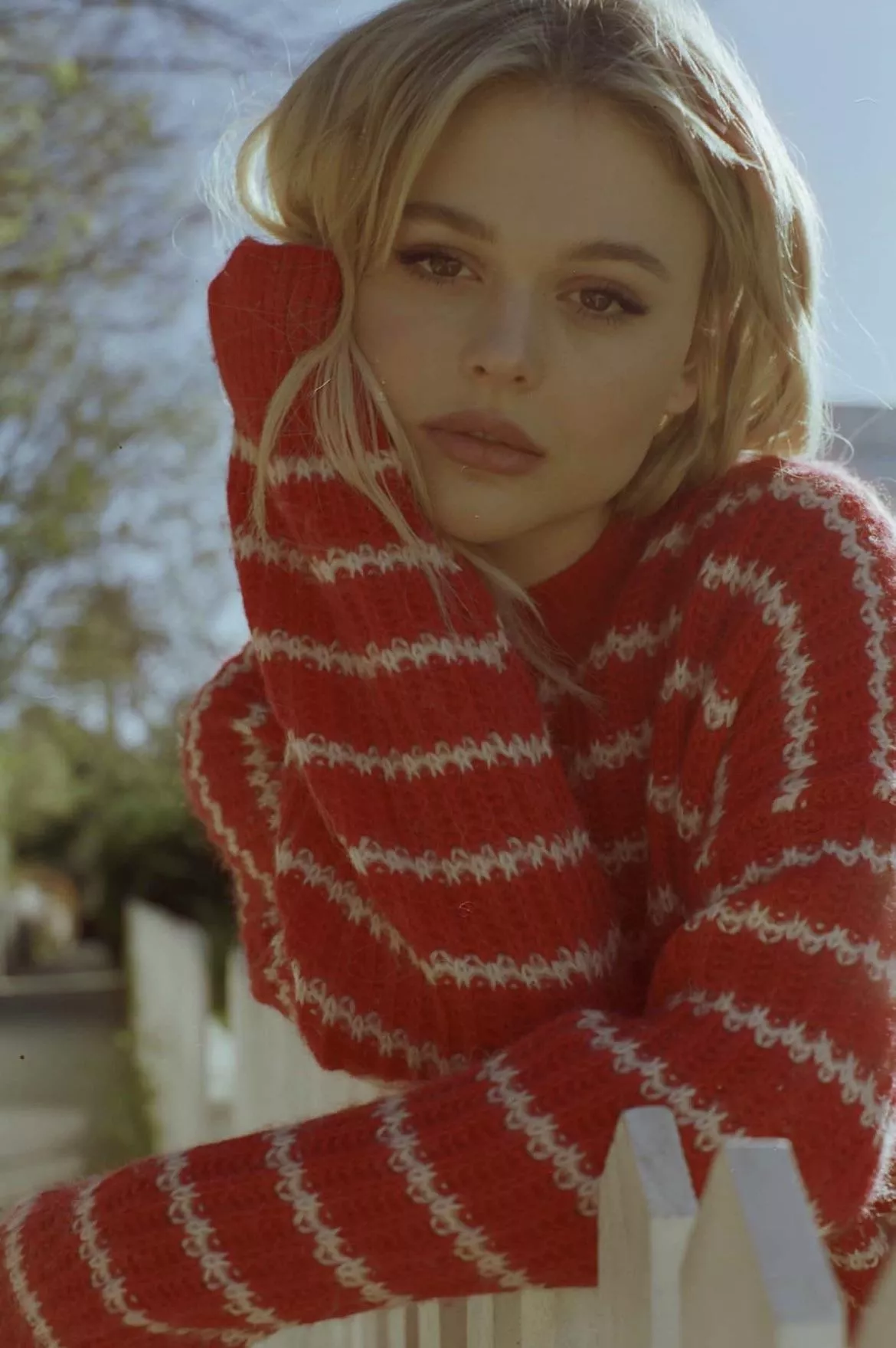 Emily Alyn Lind posted by uniqueusername705