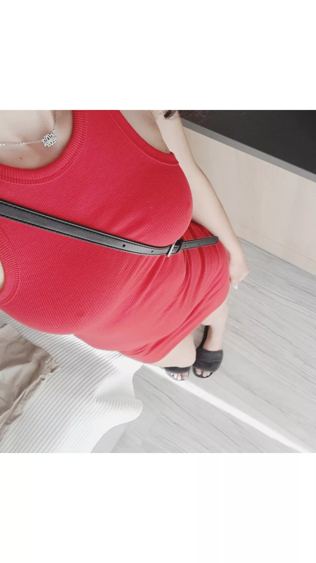 I'm looking for a bull with a big dick who will fantasize with me about my girlfriend posted by cuckpoland96