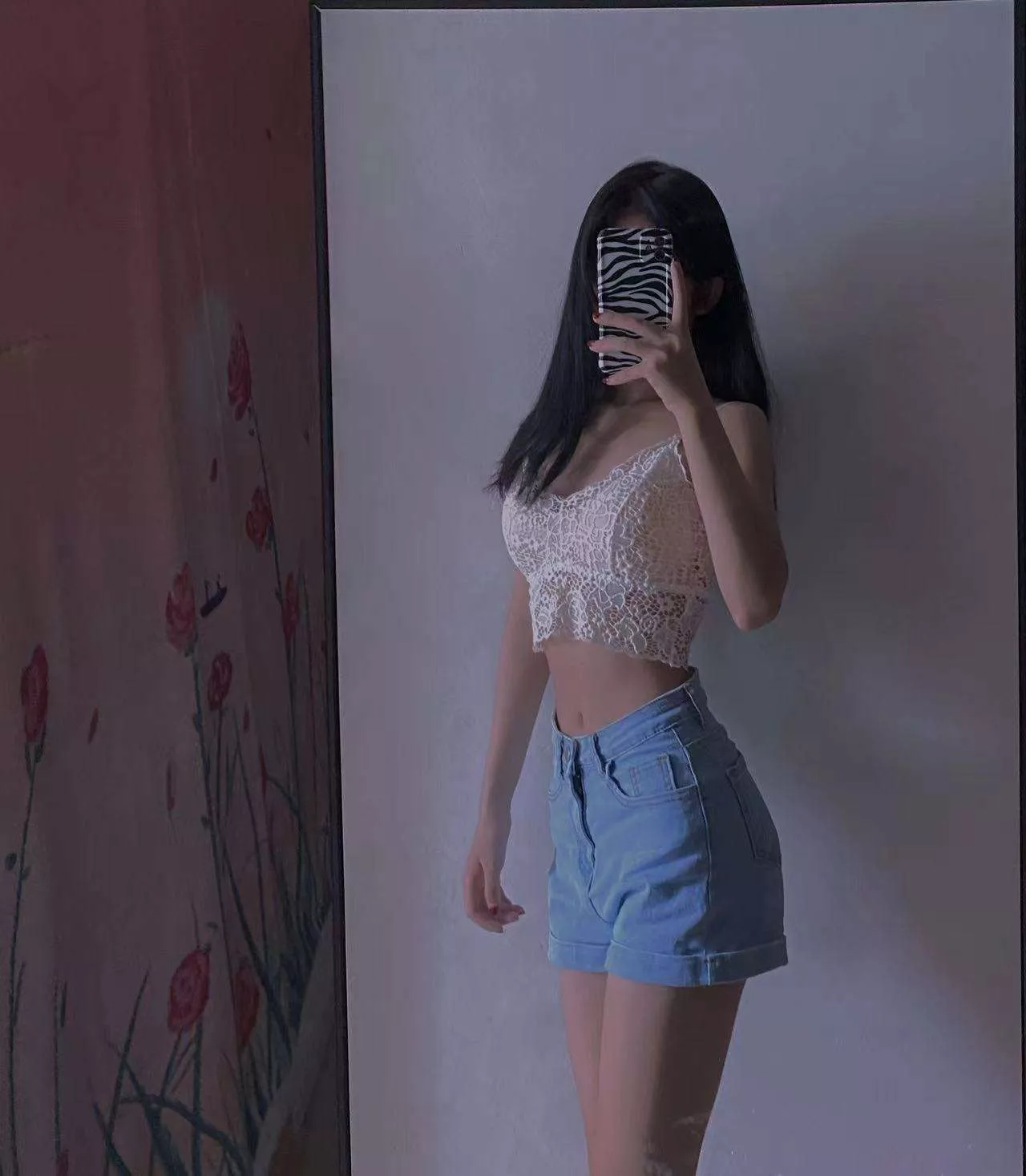 Mirror selfie to make your day better 🥹 posted by notmhco