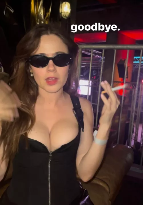 Molly Gordon by Commercial-Key949